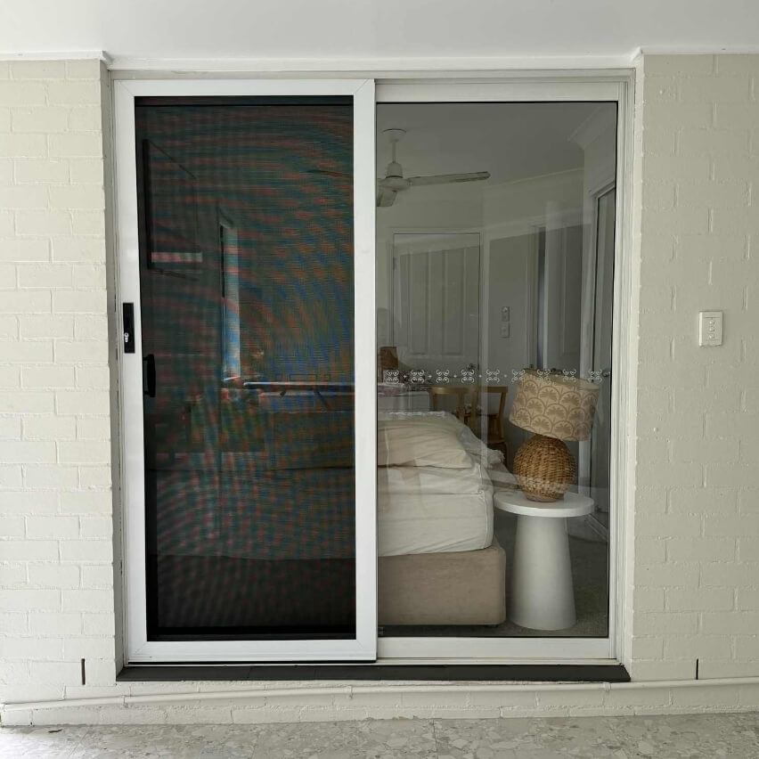 living-room-door-screen